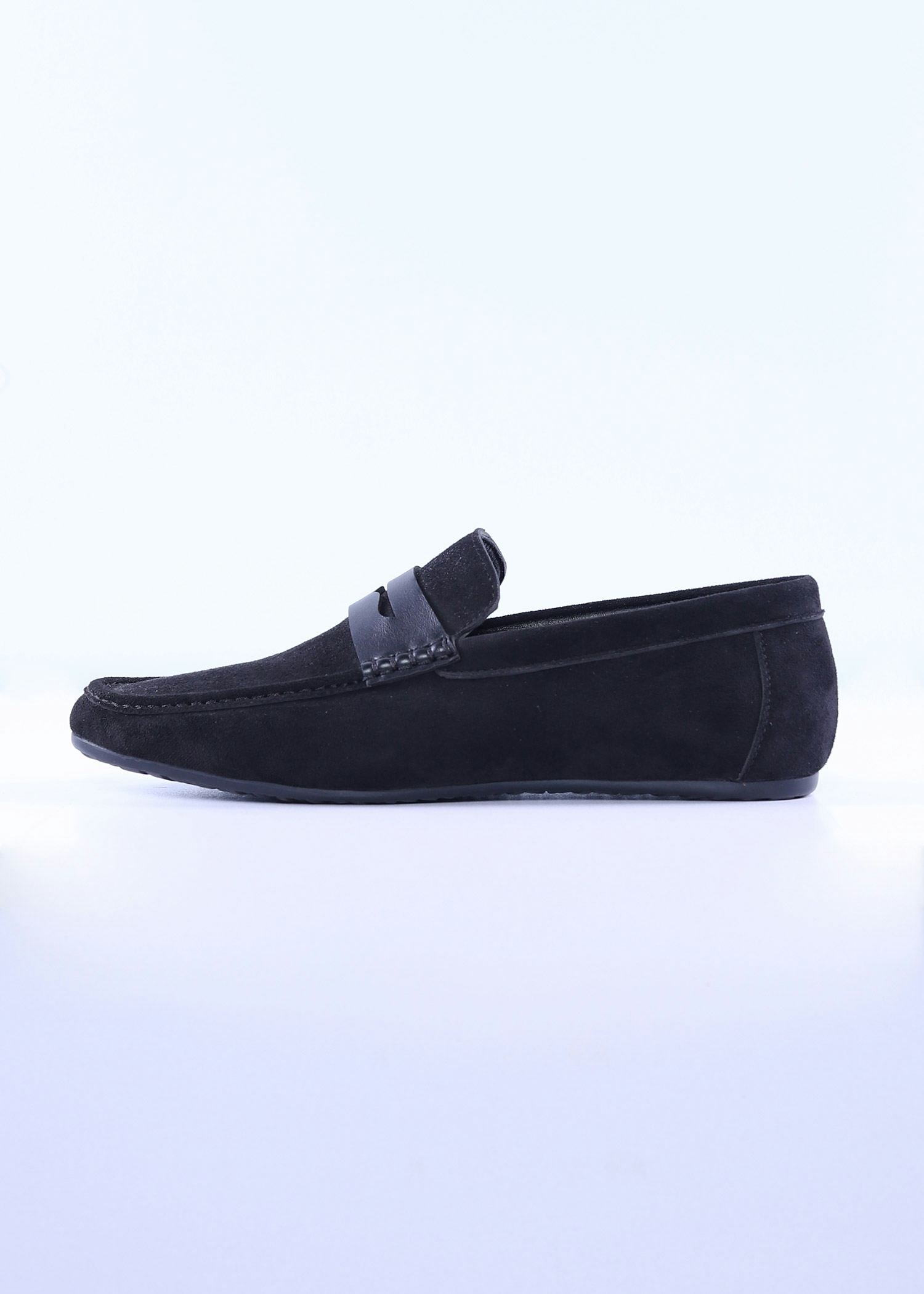 navia mens shoes black color cover