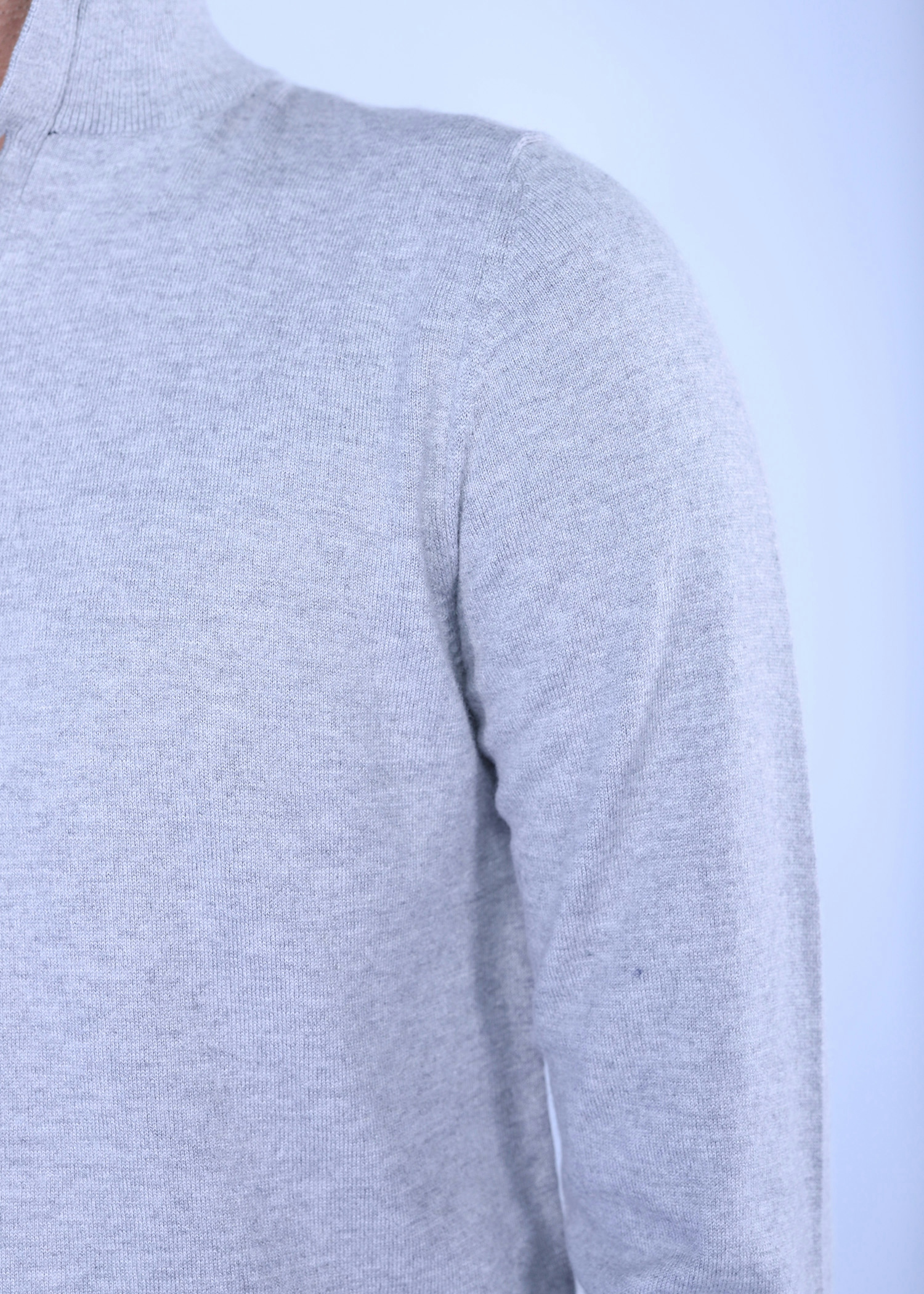 hornero i sweater grey color close front view