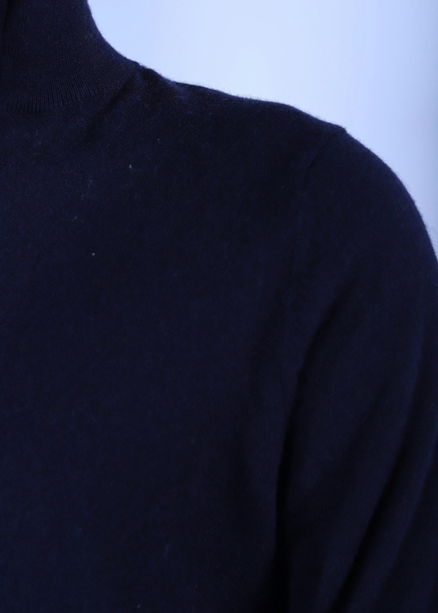 hornero i sweater navy color close front view